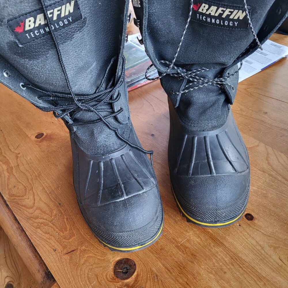 EUC Men's Baffin BARROW Steel Toed/ Lined Safety boot MADE IN CANADA Retail $305
